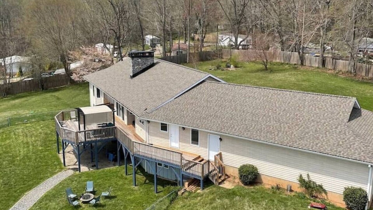 Candler House | Massive 4 bedroom home/Sleeps 19