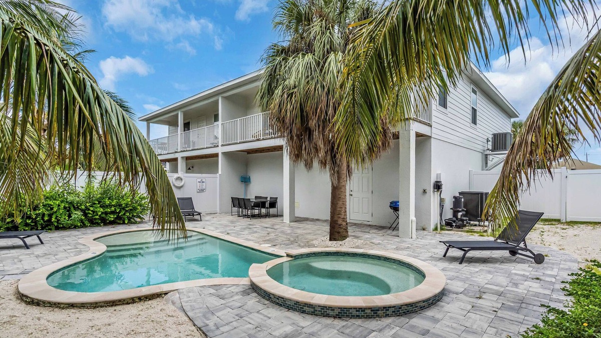 Whitney Beach House | Massive Bradenton Oasis, 2 Private Pools, Hot Tub, Gargae & Sleep16+