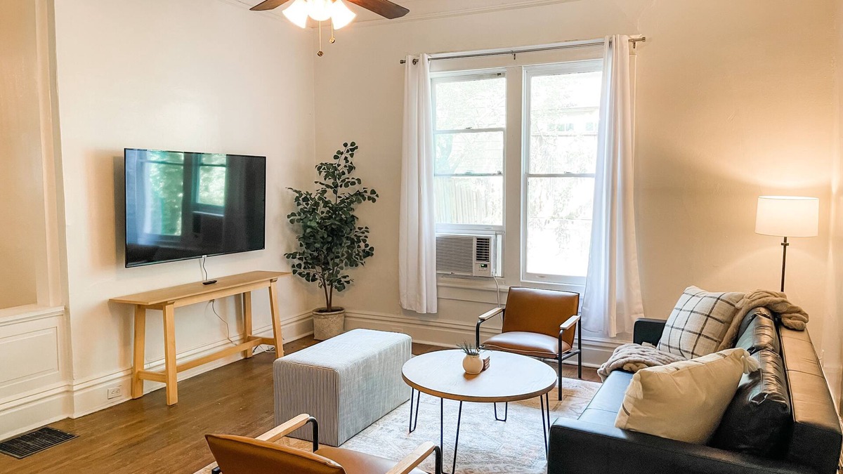 Lenox Apartment | Massive Penthouse Style Apartment, indoor basketball hoop!
