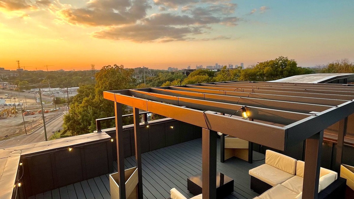 Hurwood Heights House | ★Massive Roofdeck★NEW Home-4Bd/3.5Ba- 3miles to downtown