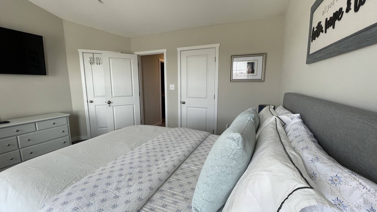 Potomac House | Master’s Bedroom W.V.
