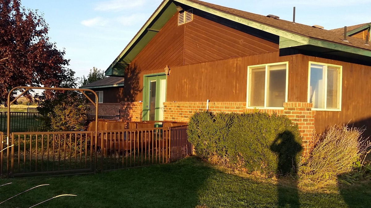 Yakima Apartment | Master Suite minutes from Yakima in town of Tieton.