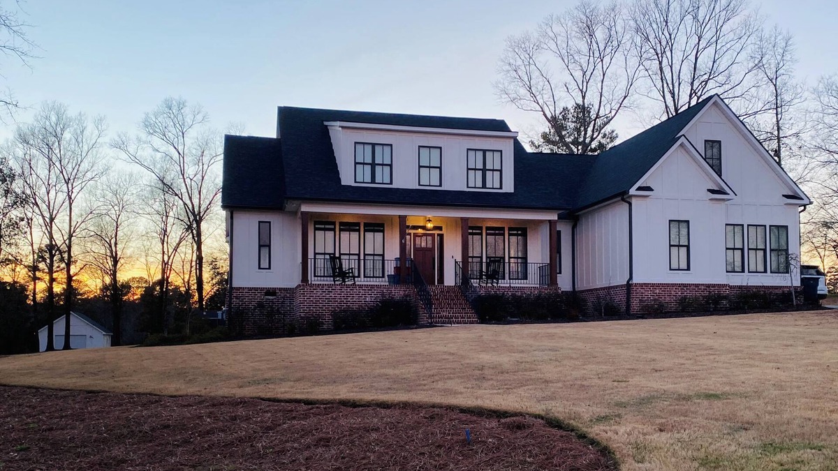 Appling House | Masters Rental: 6 bed, 5.5 bath, outdoor kitchen and pool
