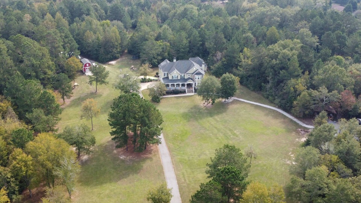 Grovetown House | Masters Week '25 - Comfortably Sleeps 12 guests - 5000s.f. on 12+ acres