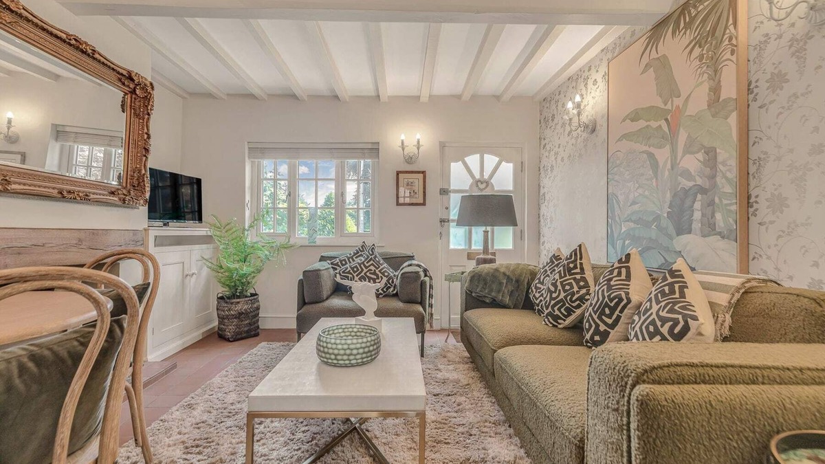 Quorn House | Matchstick Cottage Su