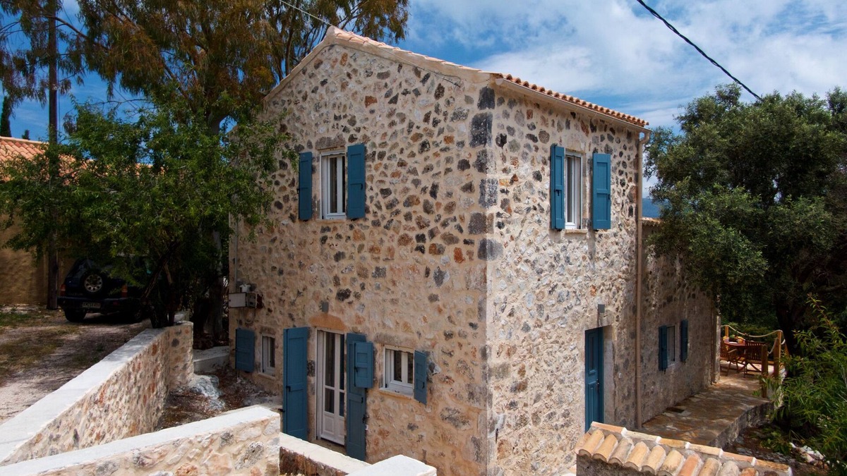 Tselendata Villa | Mathilda's House: Stay in Nature!