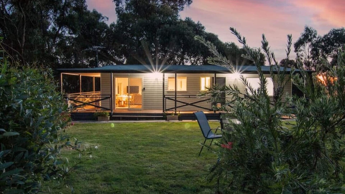 Gisborne South Cabin | Matilda Cottage Macedon Ranges quiet rural retreat