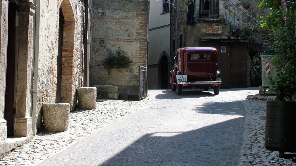 Castel di Tora Apartment | Matilda House - Historical Center
