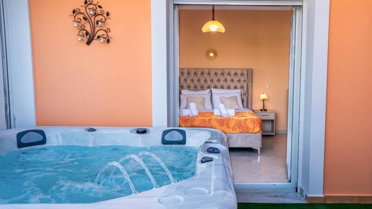 Kalpaki Apartment | Matina's Family House with your Private Jacuzzi!