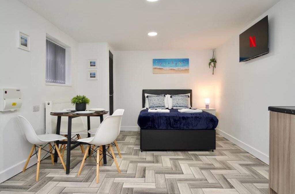 Coventry Apartment | Matlock Studio 7 - Coventry