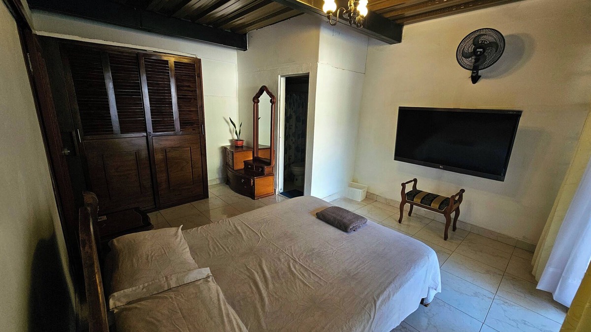 Garzon Bed & Breakfast | Matrimonial Suite - Exclusive area with hammock in front of the Swimming Pool
