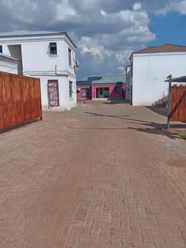 Greater Tubatse House | Matswabolle Guest Lodge