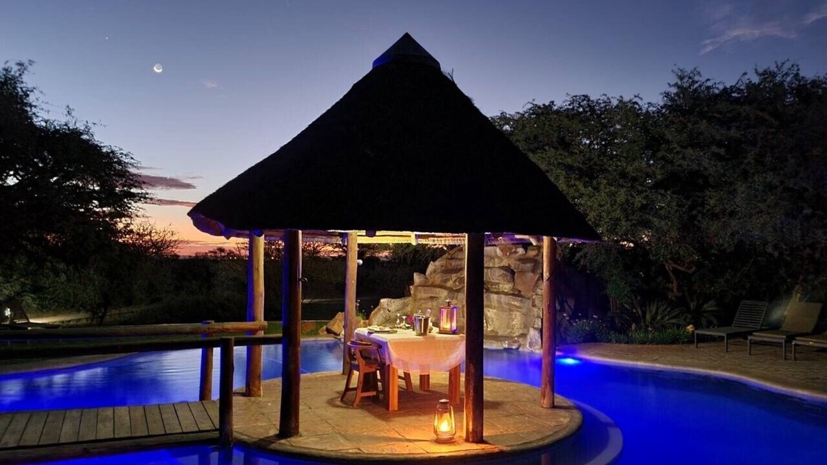 Dikgatlong Cabin | Mattanu Private Game Reserve