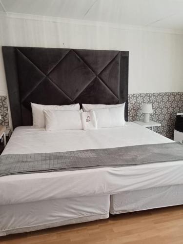 Krugersdorp Apartment | MAU Family ROOM