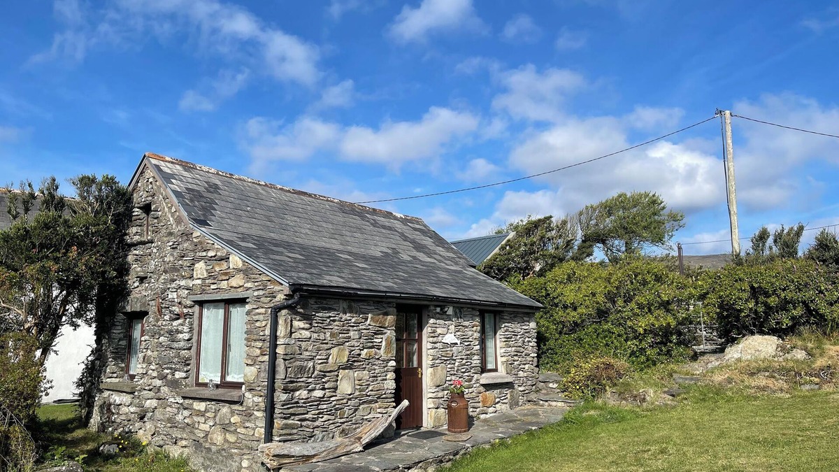 Kilcrohane Cottage | Maura’s Cottage on the Coast