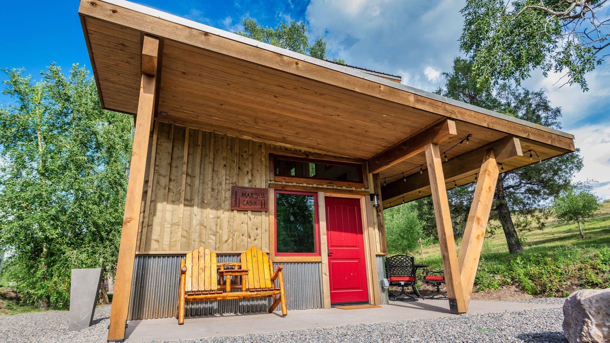 South Fork Cabin | Max's Cabin at Tiny Timbers Resort and Spa!