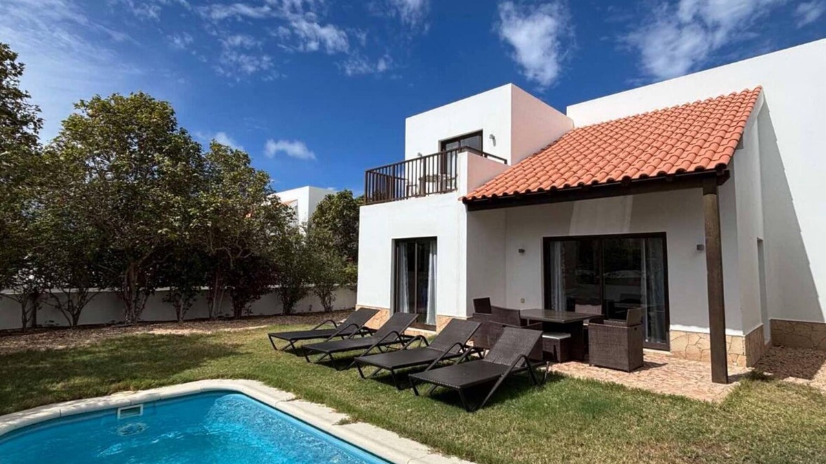Santa Maria Villa | *MAY 2025 NEW DECOR/SEA VIEW 3 BED/3 BATH VILLA. FREE FAST WIFI*