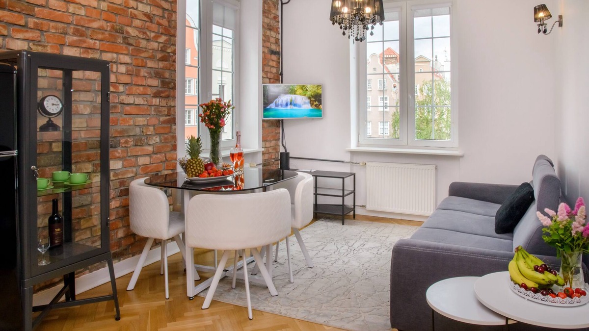 Old Town Apartment | Maya's 63