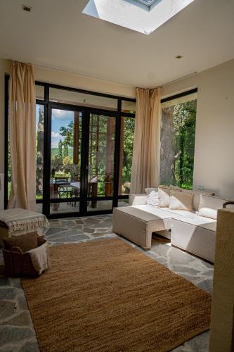 Moldova Villa | MAYA- Villas On The Lake