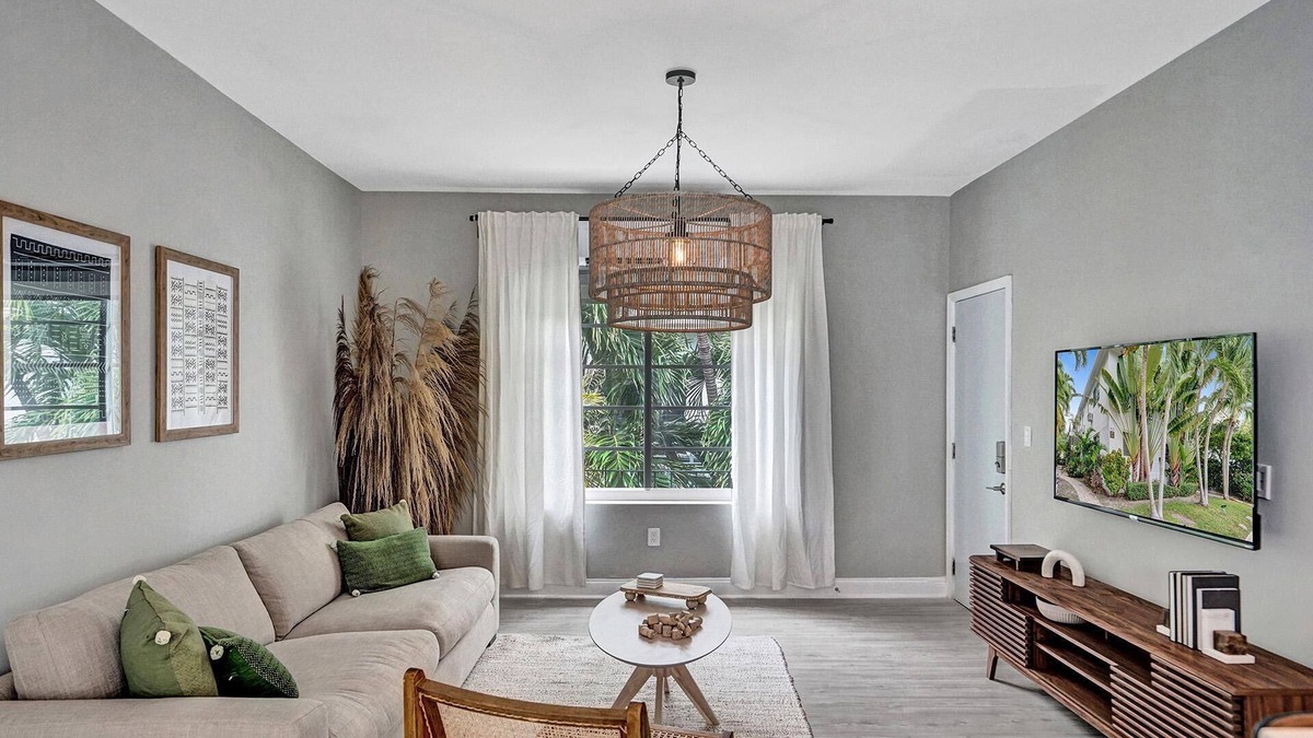 West Avenue Apartment | Mayan Suite 2 Bed/2 Bath Miami Beach Lincoln Rd