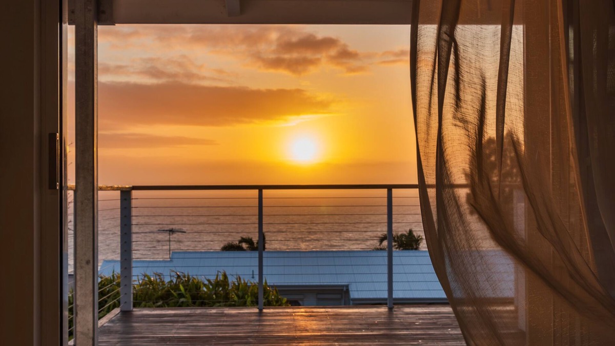 Hallett Cove House | Mayflower Stunning Seaview House
