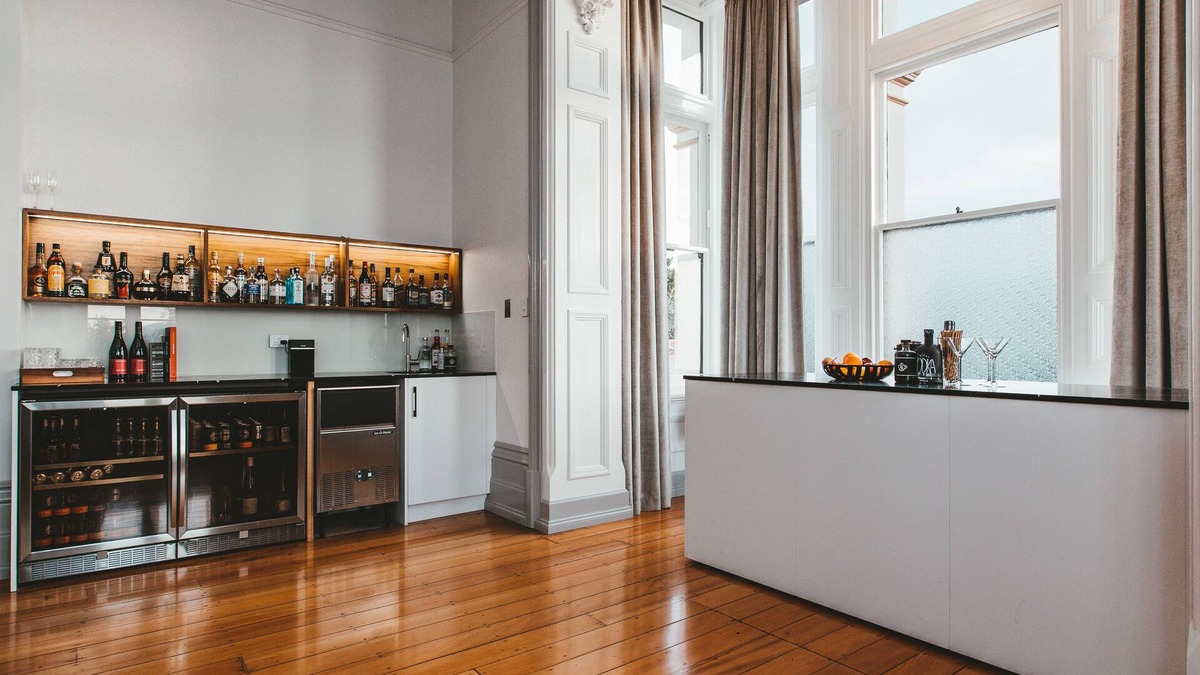New Town Hotel | Maylands Lodge