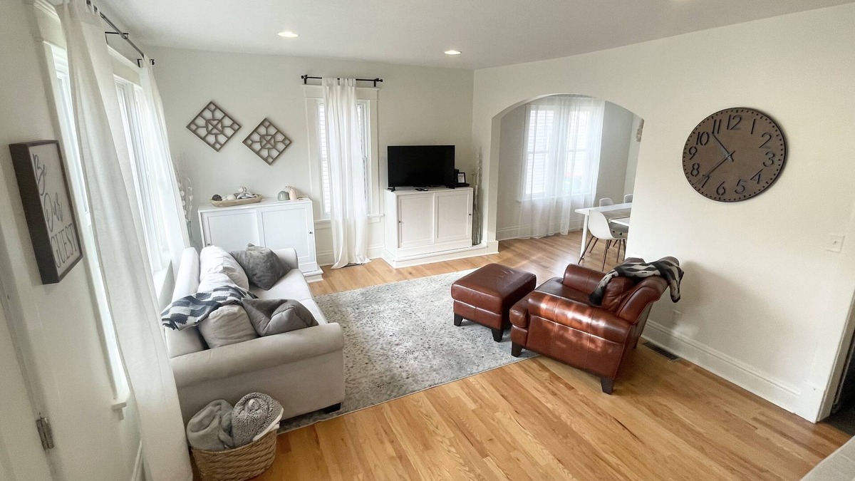 Kutzky Park House | Mayo Discount! Main floor bath and laundry. 3 blocks to Mayo Clinic