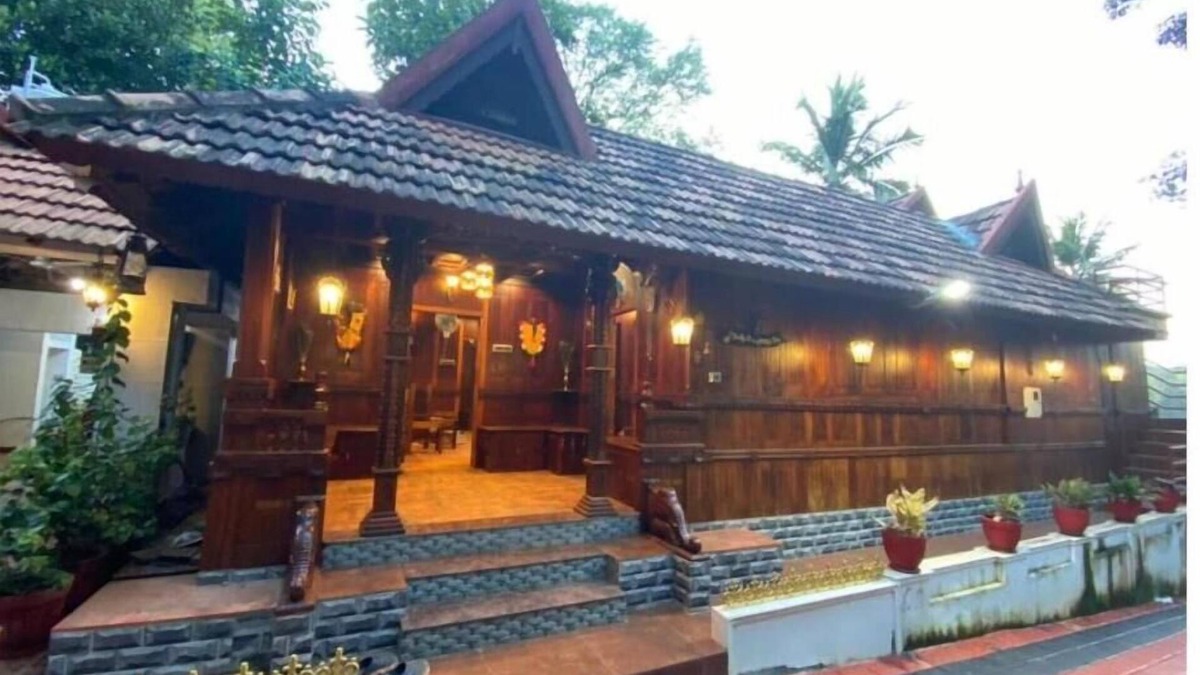 Neyyattinkara Cottage | Mayoorapanjaramn