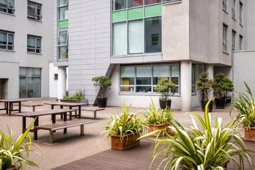 North Wall Apartment | Mayor Square