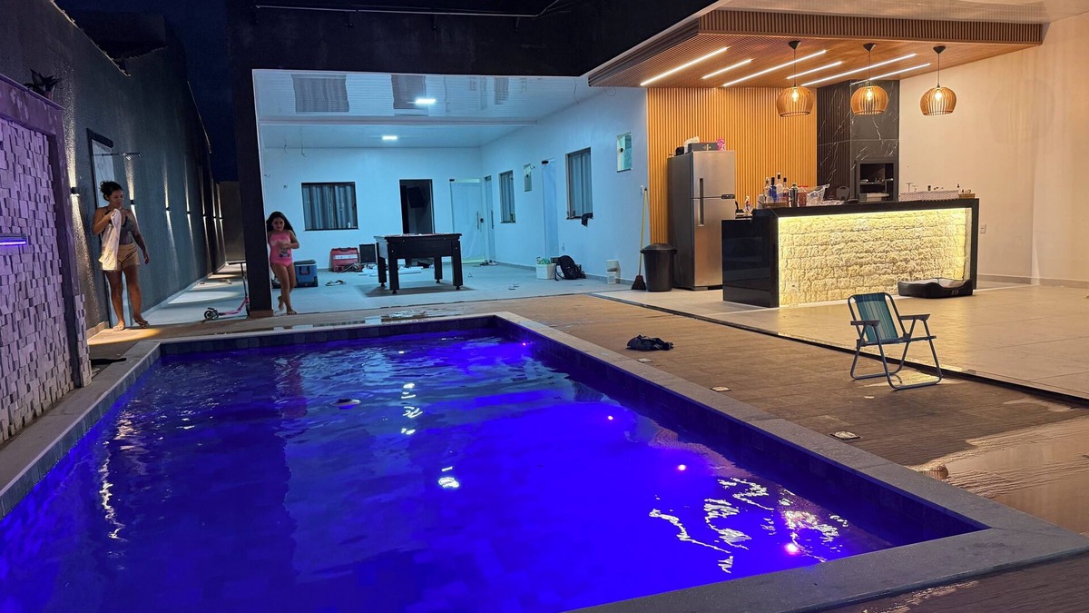 Salinopolis House | MC Style house in Salinas, PA, 8 beds and 4 suites