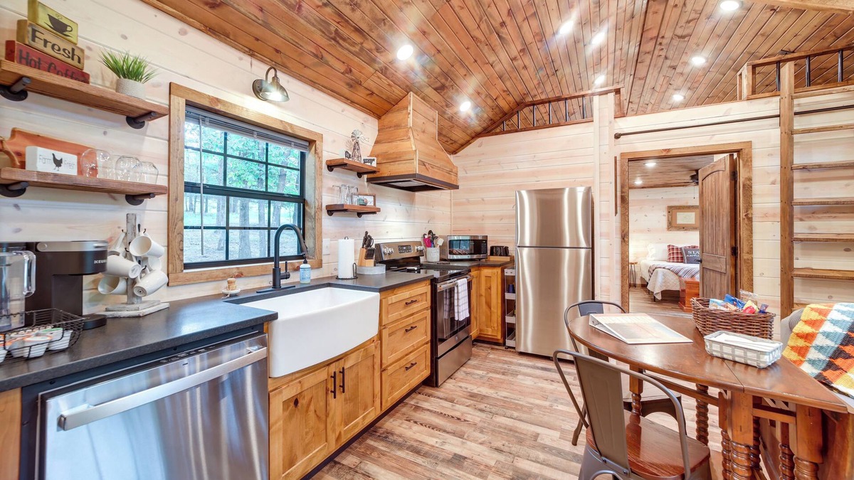 Blocker Cabin | McAlester Vacation Rental w/Private Hot Tub