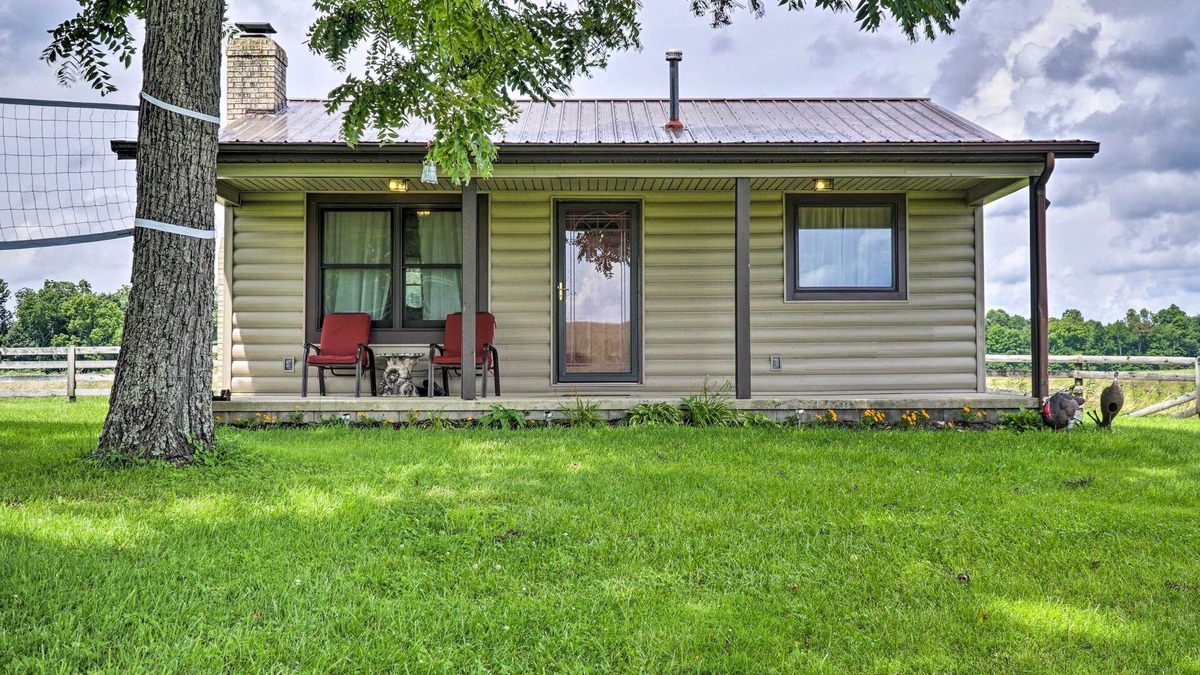 McArthur Cabin | McArthur Cabin: Peaceful Getaway on Farm!