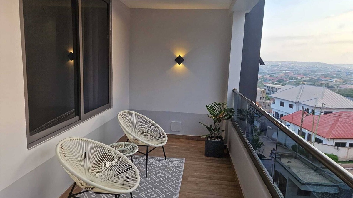 Mallam Apartment | Mccarthy hill court luxury 2bed flat with stunning views of the city