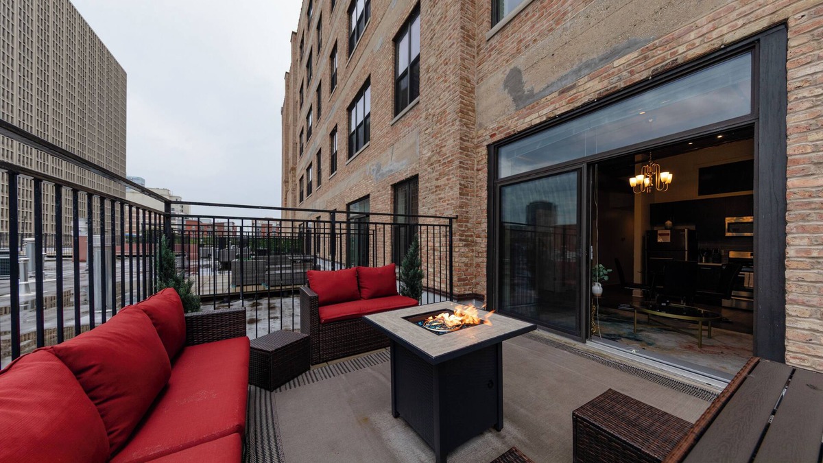 Near South Side Apartment | McCormick Place Patio skyline unit with optional Parking for up to 6 people