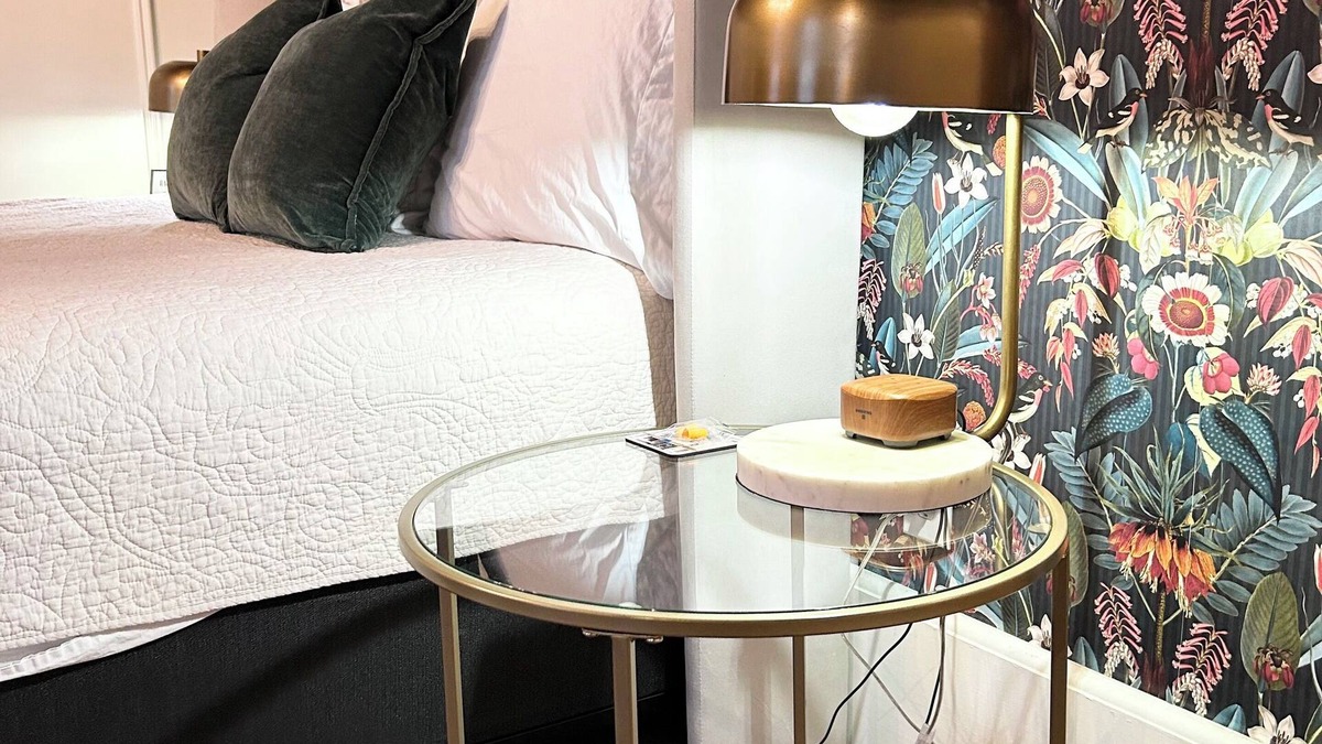 Sweetwater House | McCrary Suite-Remedies Inn, downtown historic