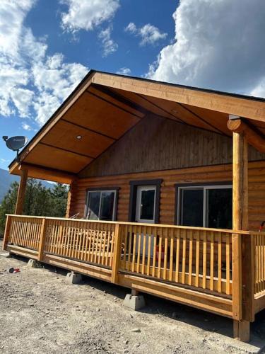 Gardiner House | McDonald Cabin #2 next to YNP