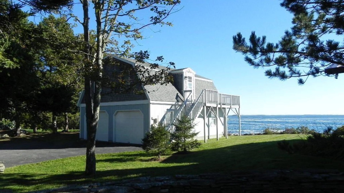 New Harbor Apartment | McFarland Shore | New Harbor