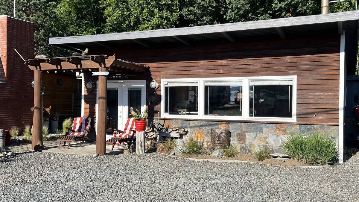 Stanwood Cabin | Mckees Beach Cabin Steps From The Beach