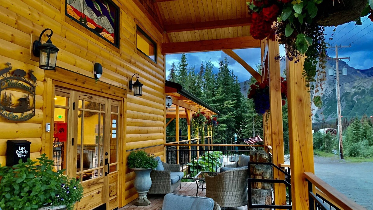 McKinley Park Cabin | McKinley Creekside Cabins
