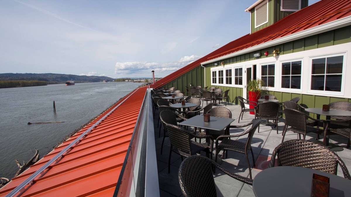 Carrolls Cabin | McMenamins Kalama Harbor Lodge