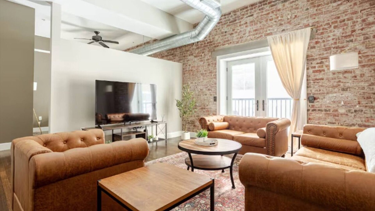 Wholesale District Apartment | McOuat Place 6B - Luxury 1 Bed Downtown Indy Apartment Prime Location