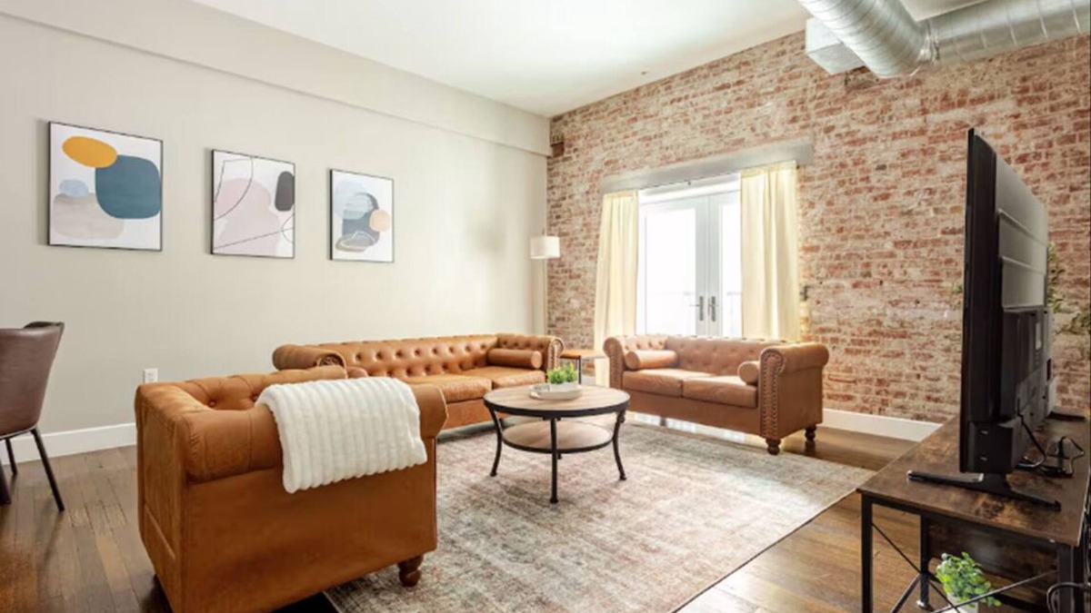 Wholesale District Apartment | McOuat Place 6C - Luxury 1 Bed Downtown Indy Apartment Prime Location