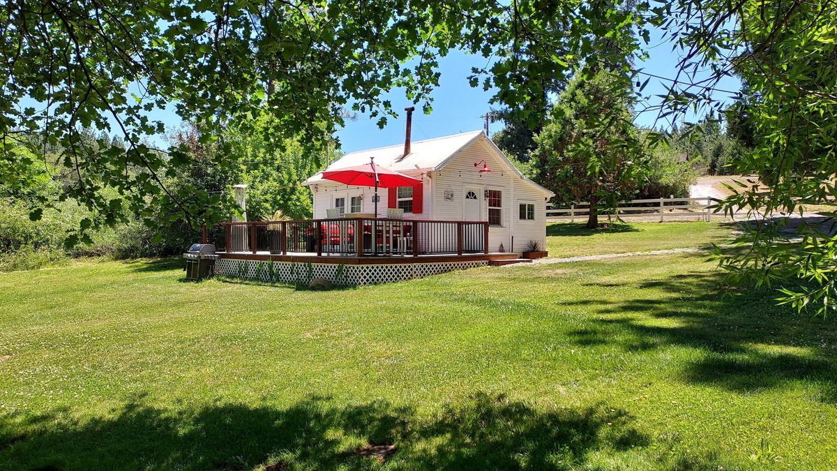 Apple Hill House | Meadow Creek Cabin
