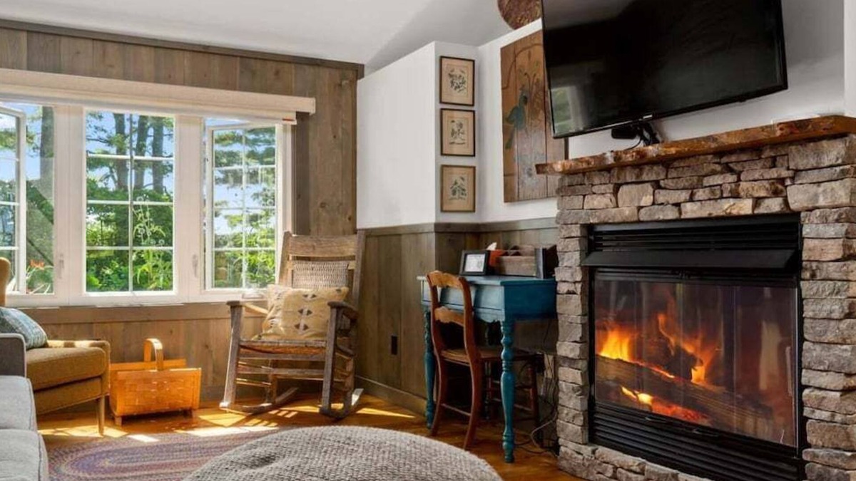 New Marlborough House | Meadow Top Cottage: Countryside Cottage on 72 Acres