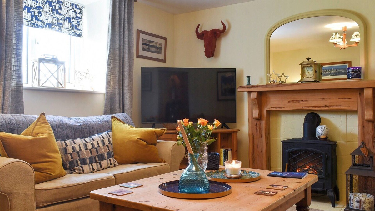 Pickering Cottage | Meadow View Cottage - UK33302