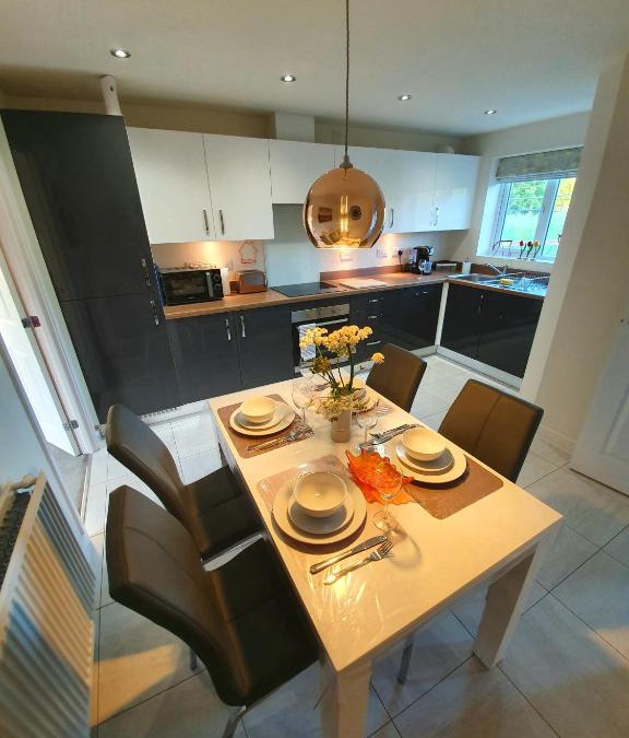 Pleasley House | Meadow View, luxury home in heart of England