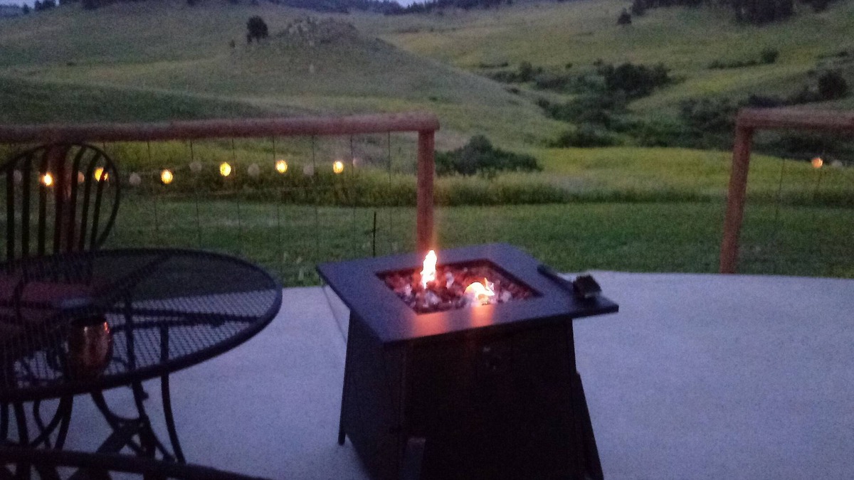 Belle Fourche Apartment | Meadowlark Mountain Ranch Retreat