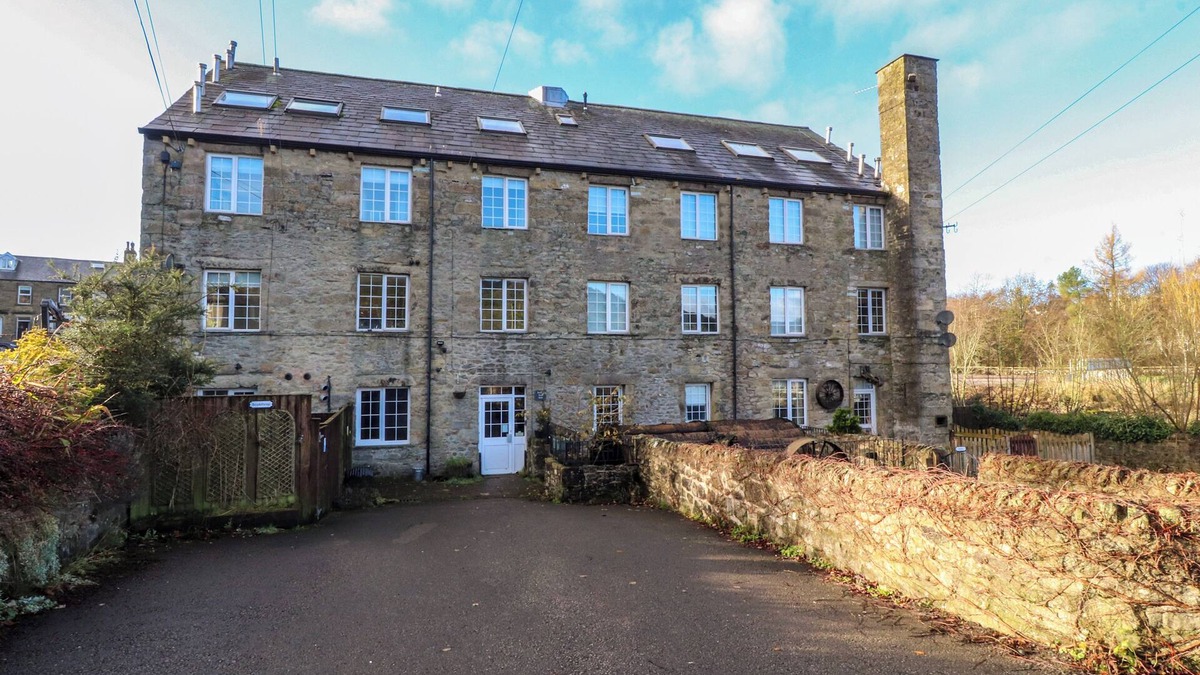 Giggleswick Cottage | MEARBECK APARTMENT, pet friendly in Settle