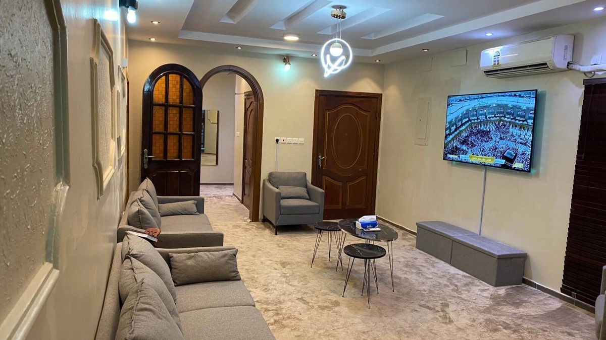 Mecca Apartment | Mecca Room /transport available