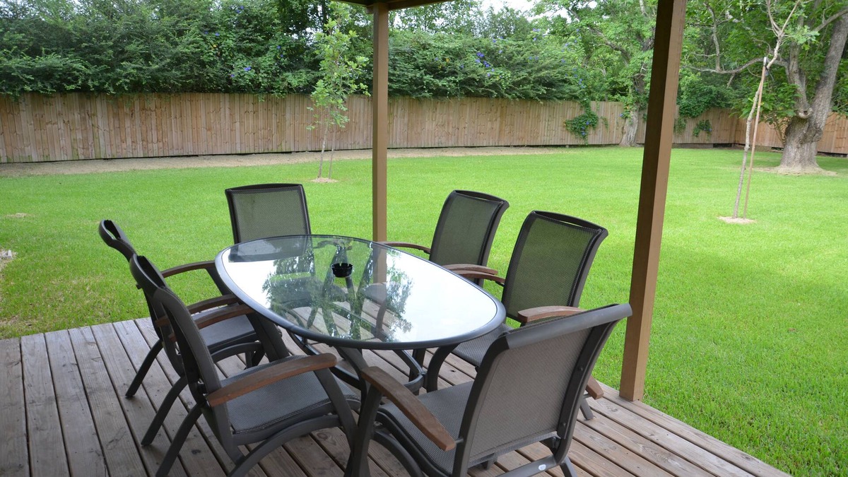 Willow Meadows/Willowbend Area House | Med Center Houston, 3 Bedroom House with Garage Apartment, Huge Yard